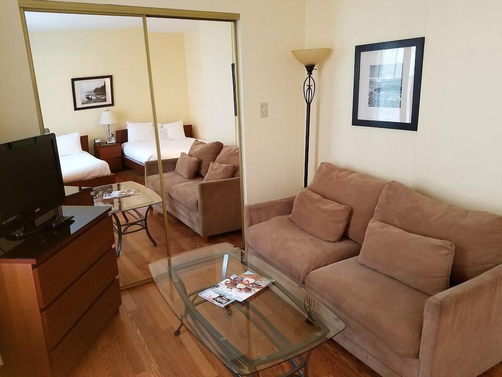 Dewitt Hotel And Suites Чикаго Екстериор снимка