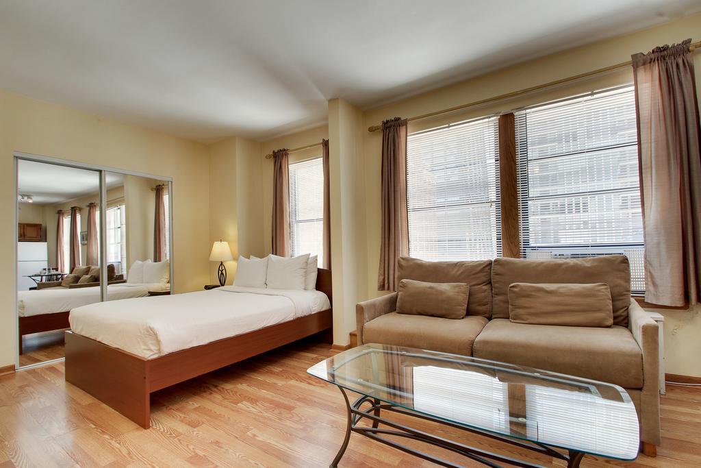 Dewitt Hotel And Suites Чикаго Стая снимка