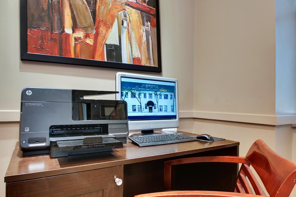 Dewitt Hotel And Suites Чикаго Екстериор снимка