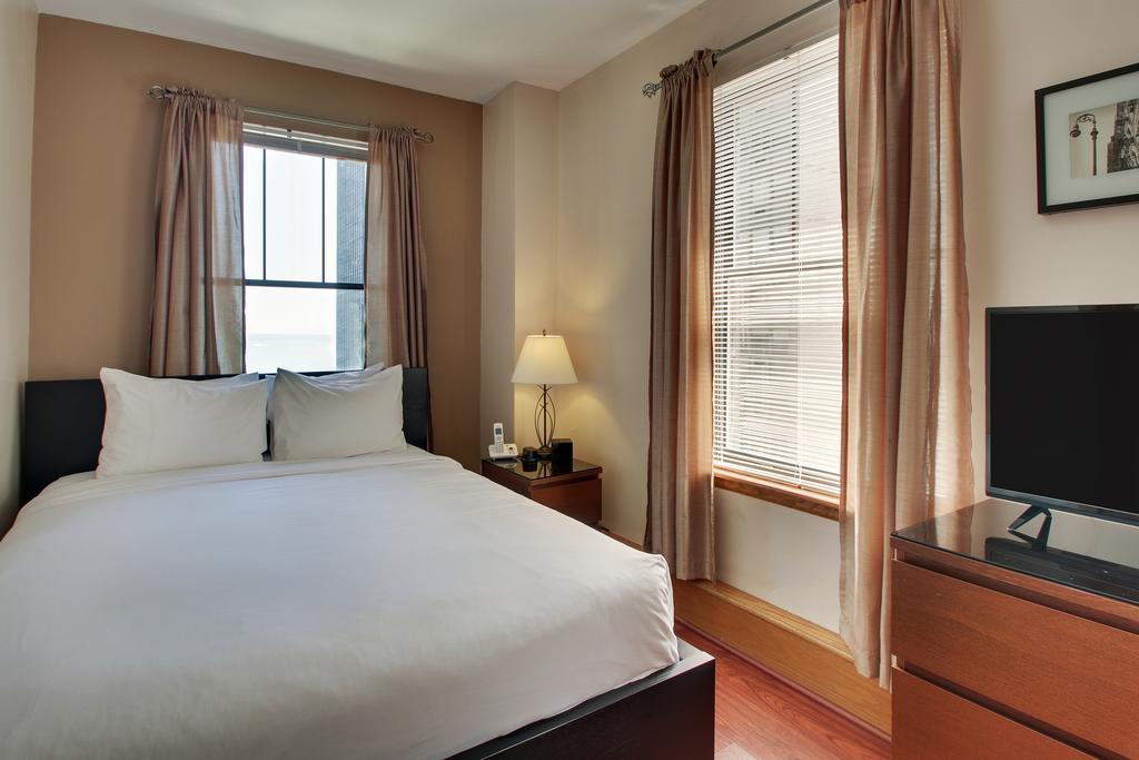 Dewitt Hotel And Suites Чикаго Стая снимка