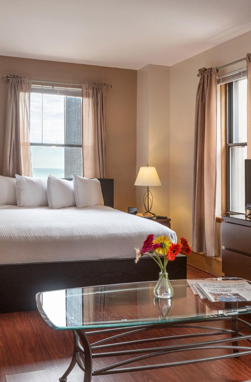 Dewitt Hotel And Suites Чикаго Екстериор снимка